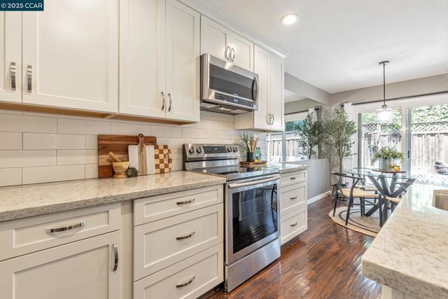 239 Ashley Cir, Danville CA: https://media.crmls.org/mediaz/397ba088-71db-44ac-b082-d17d78bee847.jpg