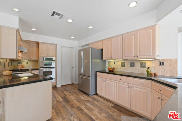 12320 Nugent Drive photo 6