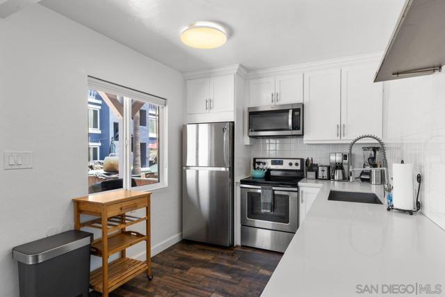 707 Ensenada Ct, San Diego CA: https://media.crmls.org/mediaz/397cdcdd-c90f-4ccd-8304-b52d8094d6da.jpg