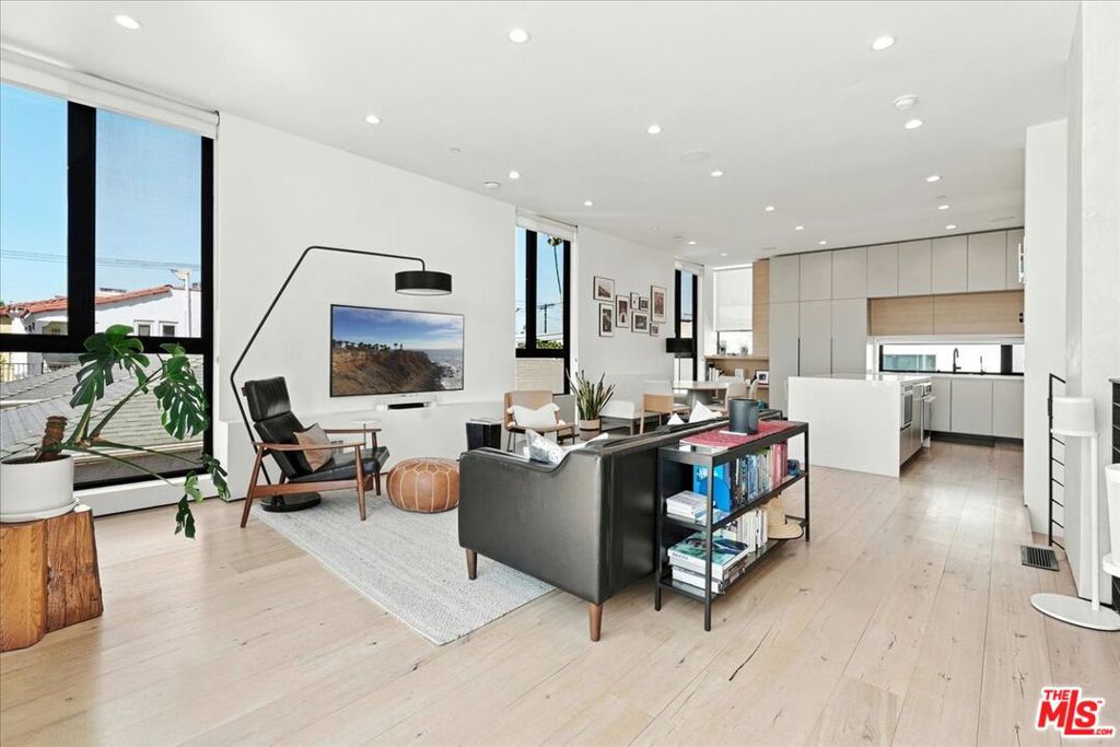 MLS #26985317 image #21