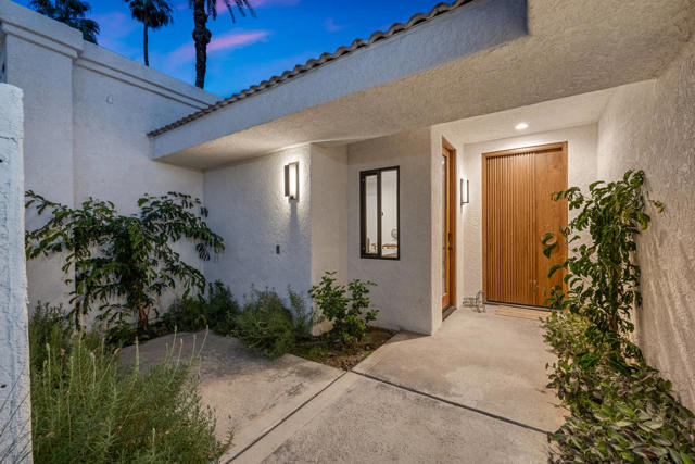 75465 Montecito Drive, Indian Wells CA: https://media.crmls.org/mediaz/397e93ac-bc0e-450a-94cb-0041b1daaedf.jpg