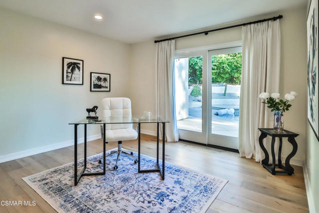 2328 Otono Circle, Thousand Oaks CA: https://media.crmls.org/mediaz/39808584-c6cc-45da-8e03-4d5d44a4111f.jpg