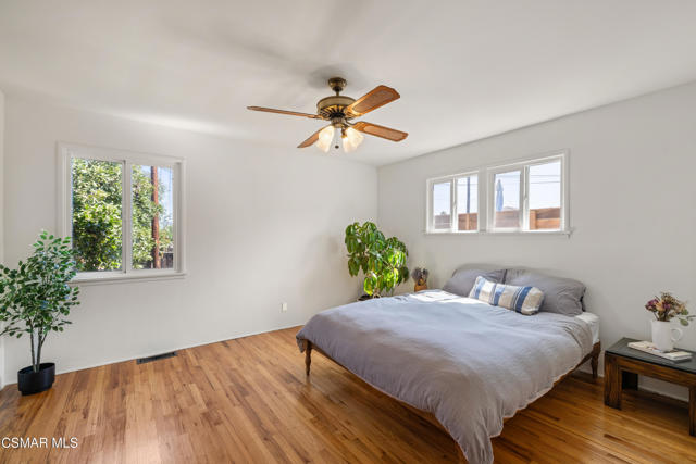 60 Grandview Circle, Camarillo CA: https://media.crmls.org/mediaz/3980a055-499e-4caf-be06-7784eaf3a8bc.jpg