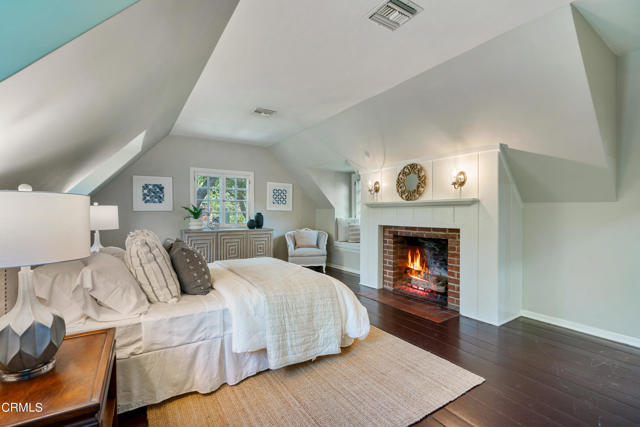 Detail Gallery Image 28 of 45 For 3642 Yorkshire Rd, Pasadena,  CA 91107 - 3 Beds | 2/1 Baths