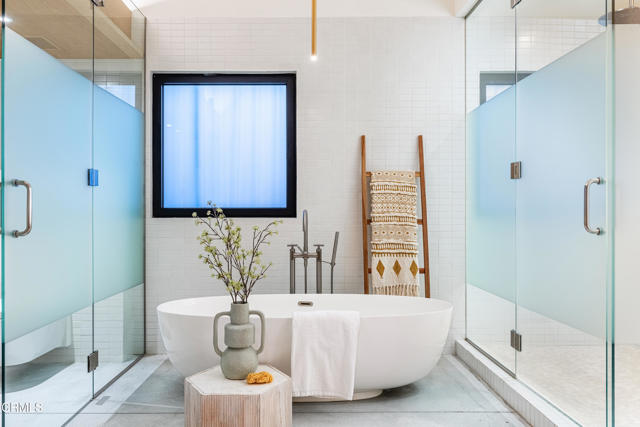 Detail Gallery Image 28 of 76 For 1155 Linda Vista Ave, Pasadena,  CA 91103 - 5 Beds | 6/2 Baths