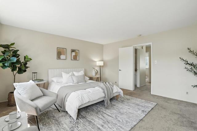 946 Laguna Avenue, Burlingame CA: https://media.crmls.org/mediaz/39831d95-d90d-4dd1-ae0f-dc244fdd0340.jpg
