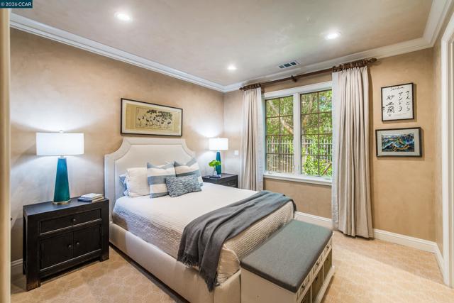 Image 41 of 61 For 53 Hidden Oaks Dr