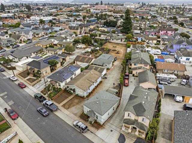 119 Ford Street, Watsonville CA: https://media.crmls.org/mediaz/39837178-022b-408e-b551-36032c507627.jpg