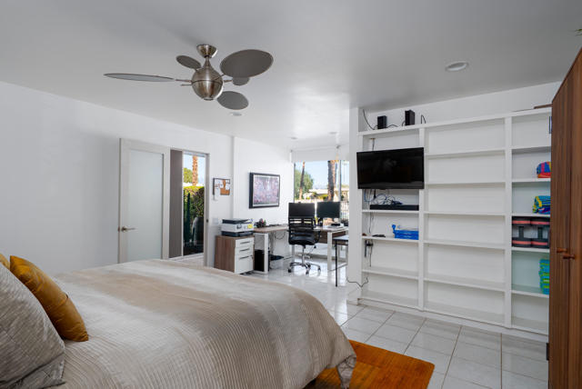 337 Westlake Terrace, Palm Springs CA: https://media.crmls.org/mediaz/3983decb-93d6-4051-9848-94970dd2ea65.jpg