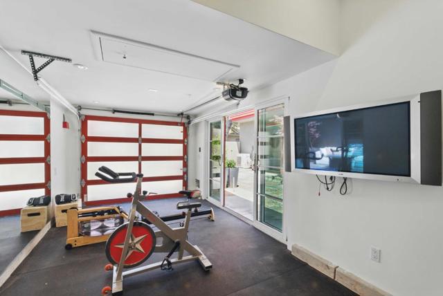 642 Middlefield Road, Palo Alto CA: https://media.crmls.org/mediaz/39843f55-528c-42d2-84ba-e6cf68f3e59e.jpg