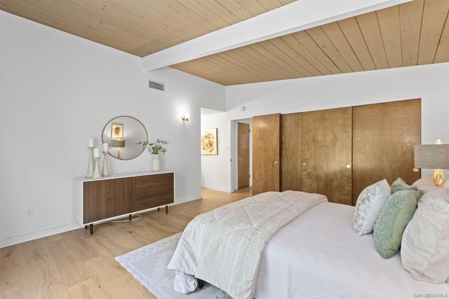5152 College Gardens Court, San Diego CA: https://media.crmls.org/mediaz/39845bf6-c40b-4501-8cf6-b8bcbba03f91.jpg