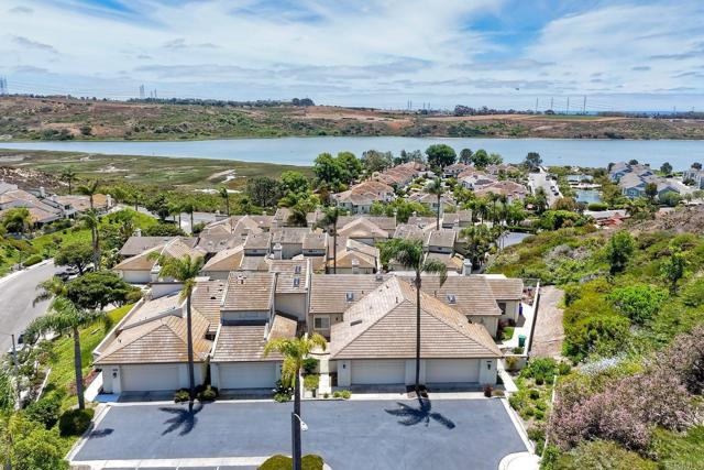 4781 ARGOSY LANE, Carlsbad CA: https://media.crmls.org/mediaz/39848d43-3008-4c01-b34a-151cbeaaba8e.jpg