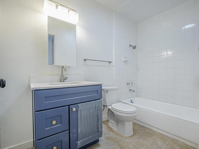 914 Acosta Plaza, Salinas CA: https://media.crmls.org/mediaz/3984c176-07a4-41dc-915e-2c63c79a27be.jpg