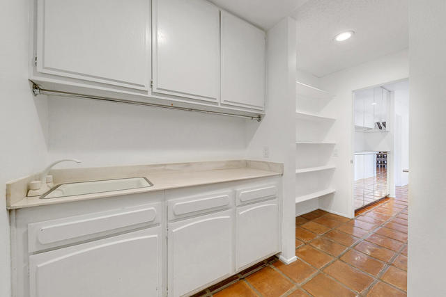 60 Calle Solano, Rancho Mirage CA: https://media.crmls.org/mediaz/3984f454-e0d7-49c8-8a07-d20367bdd021.jpg