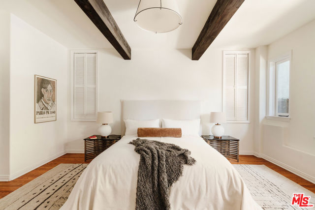 3744 Clayton Avenue, Los Angeles CA: https://media.crmls.org/mediaz/39863990-4489-44d1-9fc3-d56ee5f87eb3.jpg