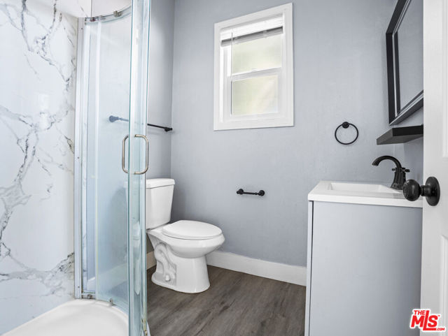 891 E 6th Street, Pomona CA: https://media.crmls.org/mediaz/39863c79-bbc7-48ca-bb77-a3adba766ffe.jpg