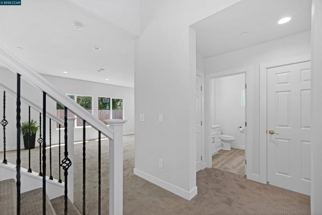2722 Cowell Rd, Concord CA: https://media.crmls.org/mediaz/39872f13-67a4-4358-8244-85d914a3a885.jpg