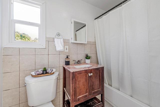714 Tilton Avenue, San Mateo CA: https://media.crmls.org/mediaz/39885b2e-8341-4ec2-b735-77f28ac8834f.jpg