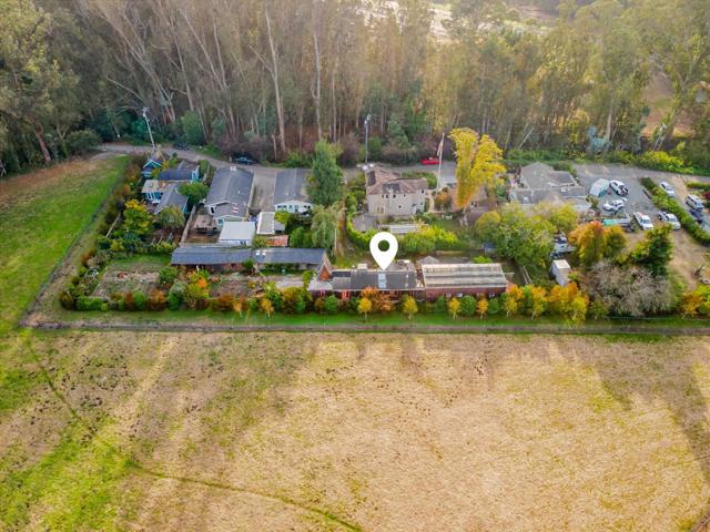 1009 Miramontes Street, Half Moon Bay CA: https://media.crmls.org/mediaz/39885ce3-b6fa-4696-aa88-c3b661ce39b6.jpg