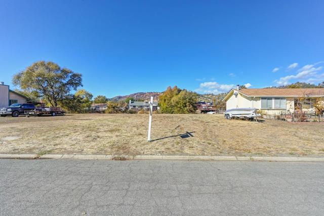 613 Bass Lane, Clearlake Oaks CA: https://media.crmls.org/mediaz/3989397f-fc1d-45e7-8da5-2b4108a447af.jpg