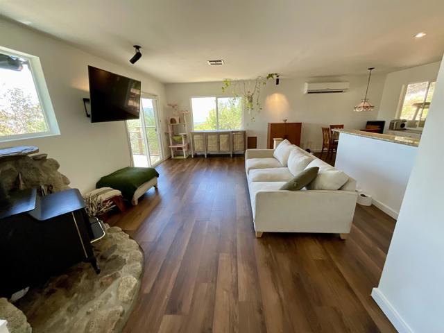 38281 Western Hills Drive, Anza CA: https://media.crmls.org/mediaz/398991c7-b117-4bce-a067-bf9a538c1fb5.jpg