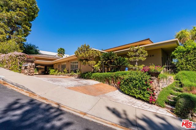 4124 CLEAR VALLEY Drive photo 3
