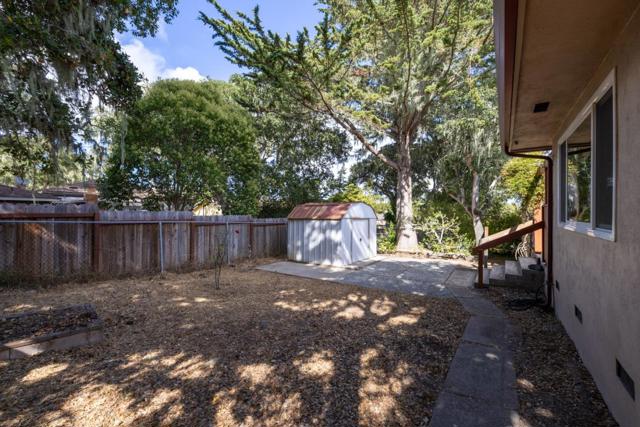30 Via Encanto, Monterey CA: https://media.crmls.org/mediaz/398a8ad5-3506-4e69-b852-956d3d18b9ee.jpg