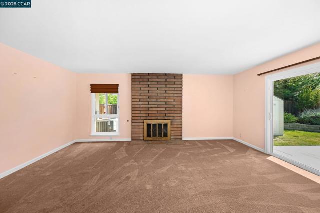 1236 Sherlock Way, Concord CA: https://media.crmls.org/mediaz/398b7c16-6104-4ce4-b035-4e9fa27ebaf4.jpg