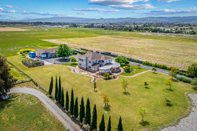 2340 Tennant Avenue, Morgan Hill CA: https://media.crmls.org/mediaz/398bacea-7c4b-47c1-8a71-7820fecb645b.jpg