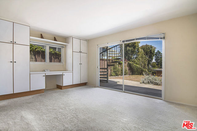 3580 Mountain View Avenue, Los Angeles CA: https://media.crmls.org/mediaz/398be868-9d7b-472c-83e4-6152ddffbfd7.jpg