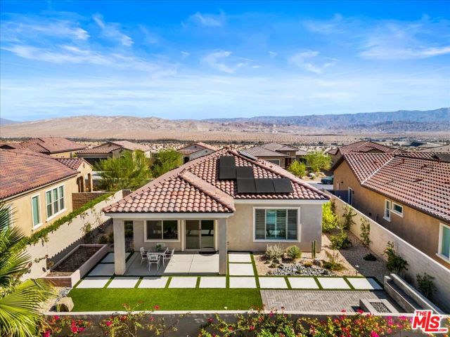 43 Zinfandel, Rancho Mirage CA: https://media.crmls.org/mediaz/398cc40d-e232-4581-a32b-6fa88e0d236f.jpg