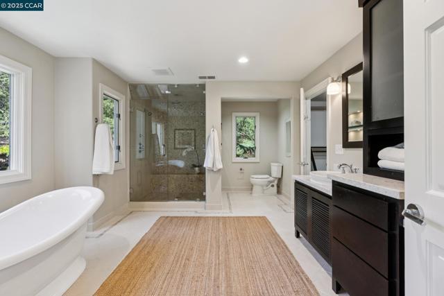 3238 Greenhills Drive, Lafayette CA: https://media.crmls.org/mediaz/398cf898-c6f6-4f8c-ad87-a444ee18c5c0.jpg
