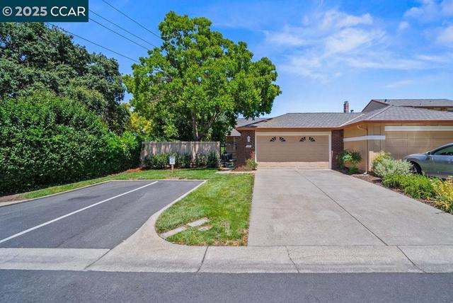 672 Savoy Ct, Walnut Creek CA: https://media.crmls.org/mediaz/398cfaf6-f572-4f83-823b-0151975facda.jpg