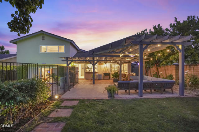 18845 Braemore Road, Porter Ranch CA: https://media.crmls.org/mediaz/398da120-9c22-4d47-853c-f635d9edc3d9.jpg