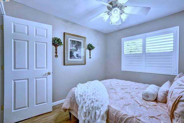 2369 Woodthrush Way, Pleasanton CA: https://media.crmls.org/mediaz/398de502-b34b-462f-bcfc-36c49b572fb0.jpg