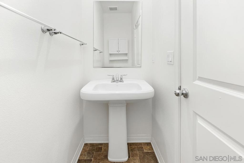 MLS #250041762SD image #11