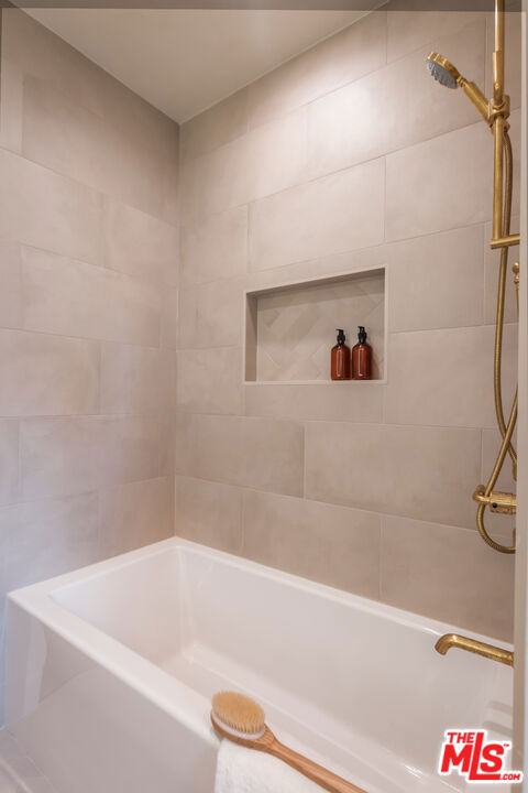 2419 Westridge Road, Los Angeles, California 90049, 5 Bedrooms Bedrooms, 0 ,4 BathroomsBathrooms,Single Family Residence,For Sale,Westridge,0,25614277