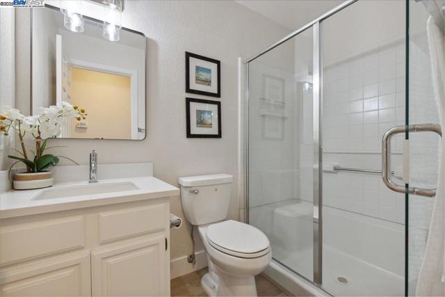 2211 Oakland Ave, Pleasanton CA: https://media.crmls.org/mediaz/398e9329-165c-40a1-9a10-c8b095ea9a46.jpg