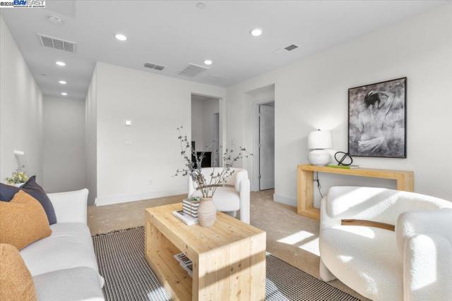 5700 Greige Cir, Dublin CA: https://media.crmls.org/mediaz/398ee17b-8684-4812-a11f-efff9fb0a91a.jpg