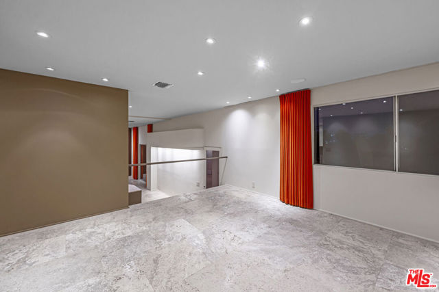 3625 Lowry Road, Los Angeles CA: https://media.crmls.org/mediaz/398fbda7-653a-4986-b093-205d1ef48582.jpg