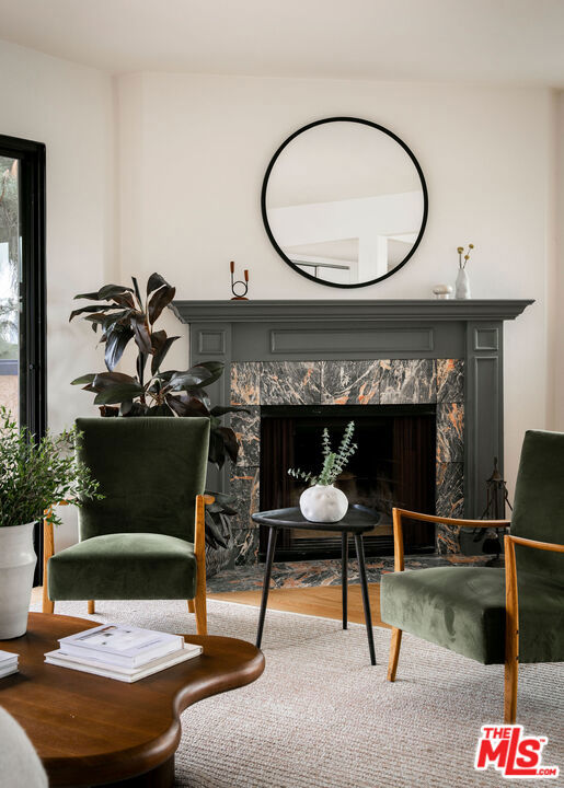 3375 Descanso Drive, Los Angeles CA: https://media.crmls.org/mediaz/3990a06b-143a-4200-81d5-b536b9229f75.jpg