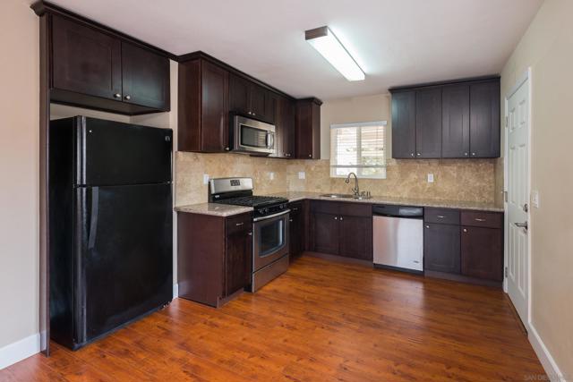Image 2 of 13 For 6515 Osler St
