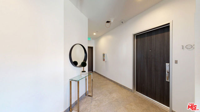 8700 Chalmers Drive, Los Angeles CA: https://media.crmls.org/mediaz/3992d203-0469-4832-8ca5-2c979e79272f.jpg