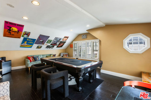 219 2nd Street, Hermosa Beach CA: https://media.crmls.org/mediaz/3993c510-37e2-4ebc-b71d-7ba249a665e2.jpg