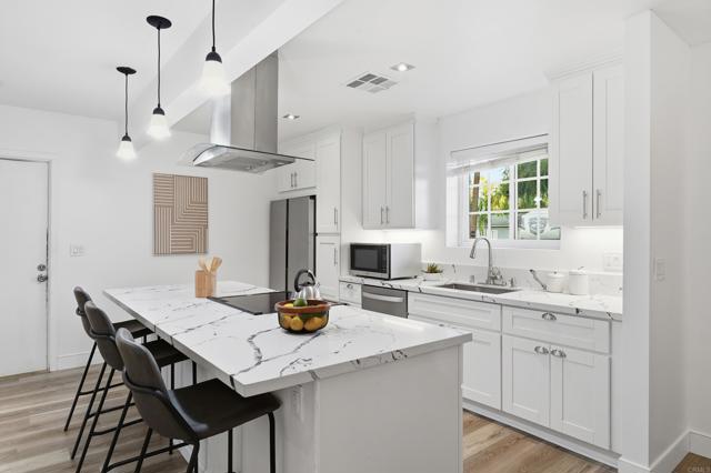 Detail Gallery Image 9 of 36 For 3370 72 Par Dr, La Mesa,  CA 91941 - 5 Beds | 4 Baths