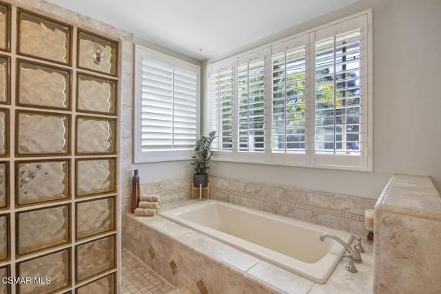 Image 32 of 69 For 4900 Kilburn Court