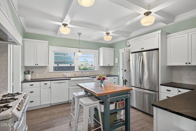 Detail Gallery Image 35 of 79 For 407 Magnolia Ave, Oxnard,  CA 93030 - 5 Beds | 2 Baths