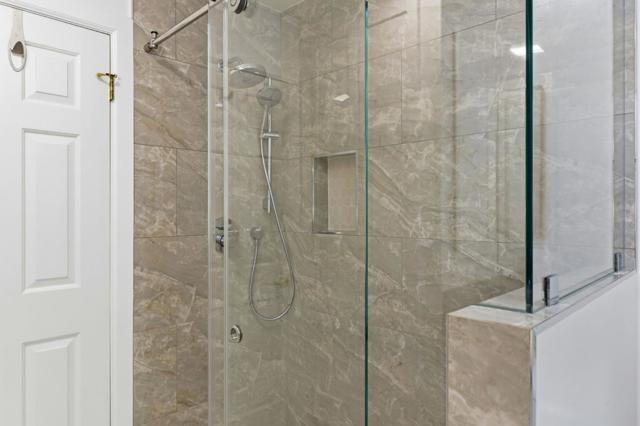 Image 20 of 44 For 7027 Brooktree Way