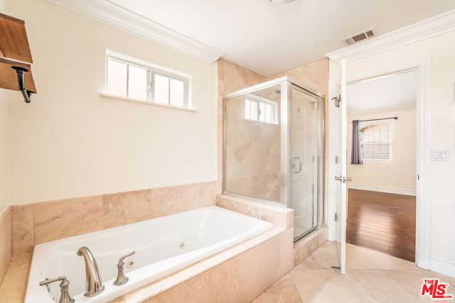 13743 Cordary Avenue, Hawthorne CA: https://media.crmls.org/mediaz/3997fa62-baa6-4db9-aaa5-5ad87619b445.jpg