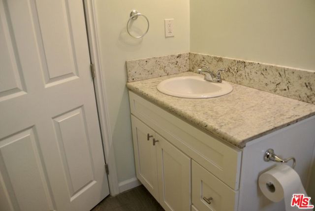 603 W 47th Street, Los Angeles CA: https://media.crmls.org/mediaz/39981bbb-04ab-4d09-8c5d-44e693cc440a.jpg